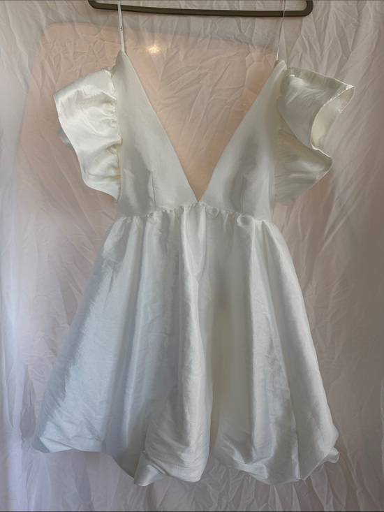 Lulus Dresses & Skirts - Lulu's White Ruffle-Sleeve Mini Dress